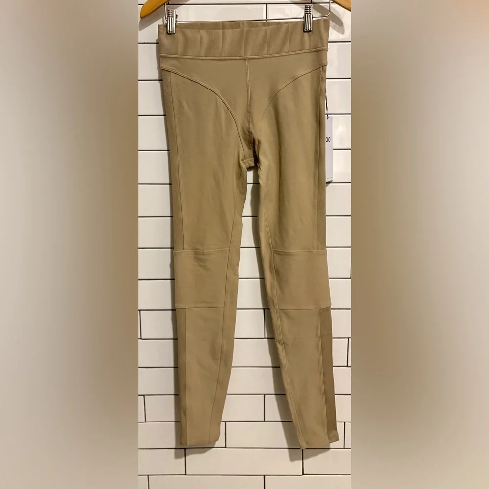 New Alo Yoga Alosoft High-Waist Head Start Legging in Gravel M
